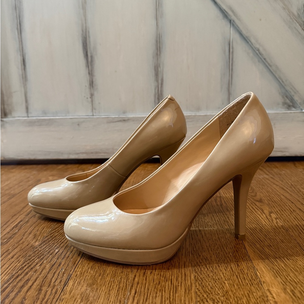 Cream/ Beige Shiny Heels